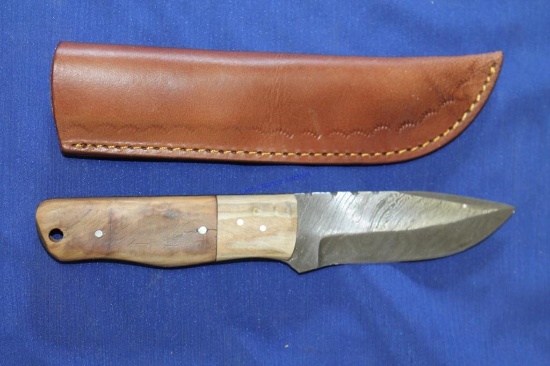 5 Inch Damascus Steel Blade w/ Wooden Handle