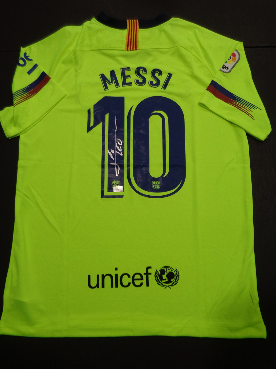 Lionel Messi Barcelona F.C. Autographed Custom | Proxibid