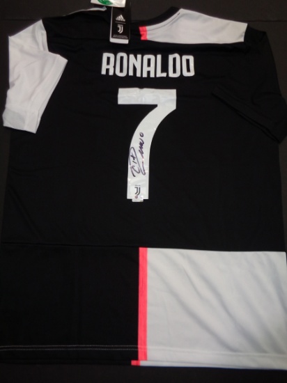 Christiano Ronaldo Juventas Autographed Custom Soccer Jersey w/GA coa