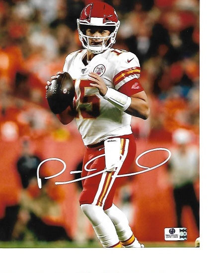 Patrick Mahomes Kansas City Chiefs Autographed 8x10 Road White Photo w/GA coa