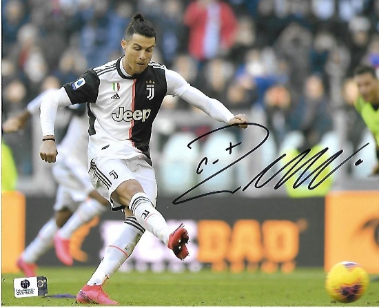 Cristiano Ronaldo Juventus FC Autographed 8x10 Photo coa