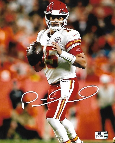 Patrick Mahomes Kansas City Chiefs Autographed 8x10 Photo coa