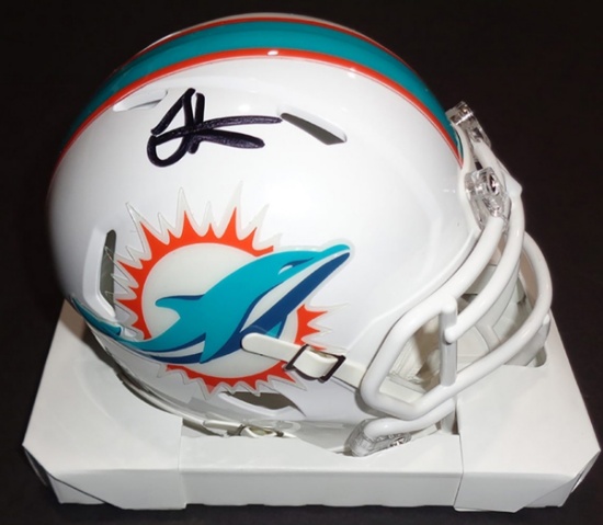 Tyreek Hill Miami Dolphins Autographed Riddell Mini Helmet coa