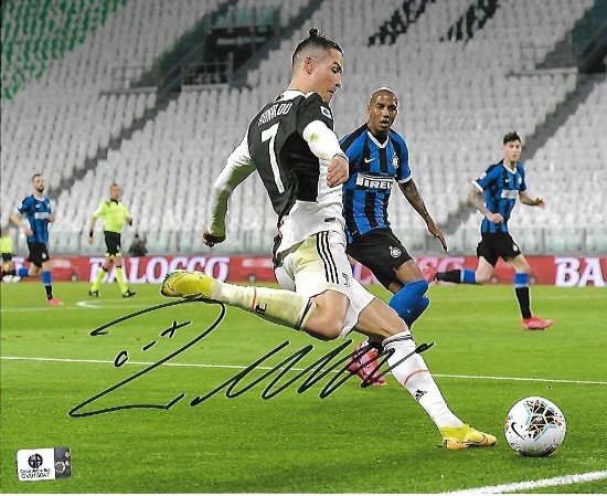 Cristiano Ronaldo Juventus FC Autographed 8x10 Photo coa
