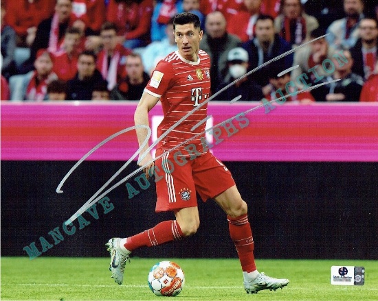 Robert Lewandowski FC Bayern Munich Autographed 8x10 Photo coa