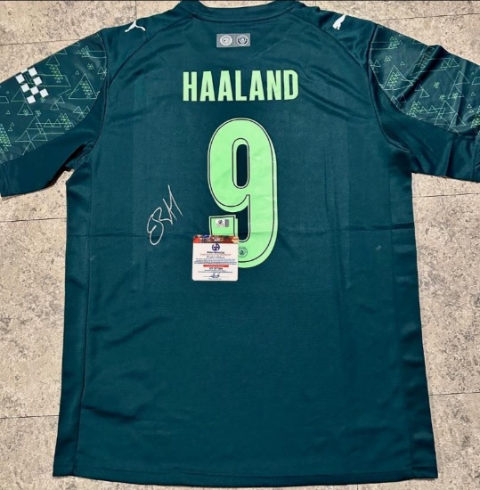 Erling Haaland Manchester City Autographed 2025-26 Puma Fourth Soccer Jersey coa