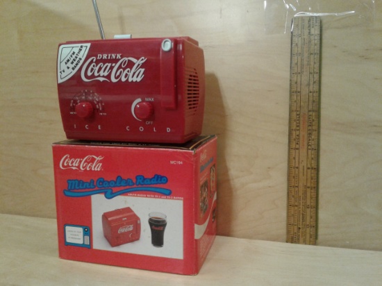 Coca-Cola Mini Cooler Radio