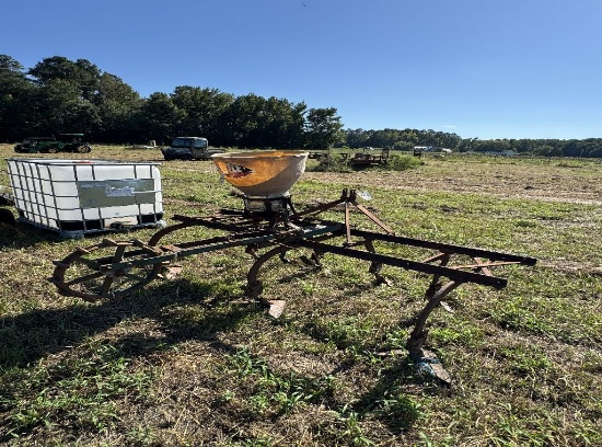 Cole distributor with hopper