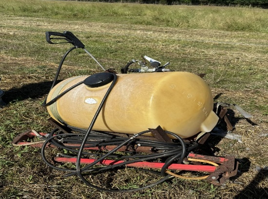 Fast hithch sprayer with booms
