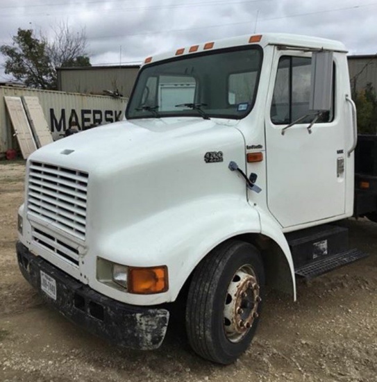 1995 International 4700 T444