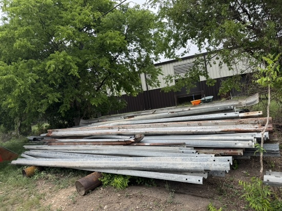 Quantity of used guard rail. Mixed lengths. Front