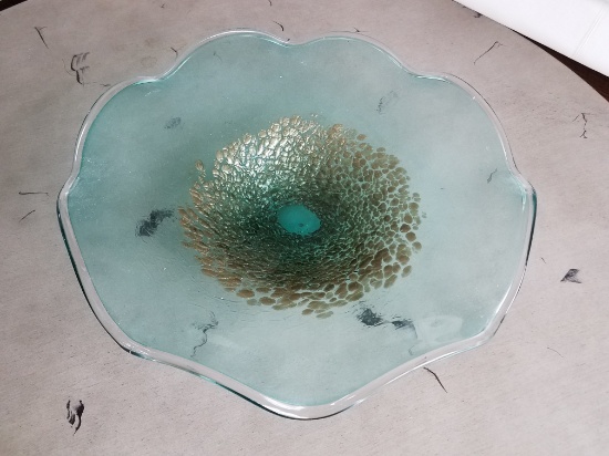 Beautiful Glass Ruffled edged bowl
