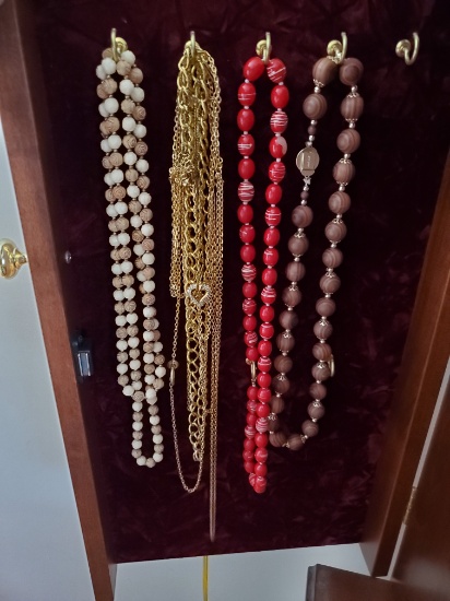 Necklace Lot 1