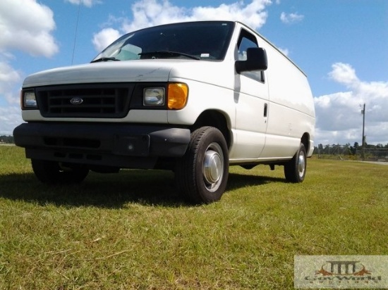 2004 FORD ECONOLINE E-250 CARGO VAN, VIN: 1FTNE24L84HB42997