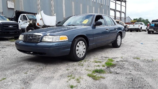 2008 Ford Crown Victoria Passenger Car, VIN # 2FAFP71V78X158914