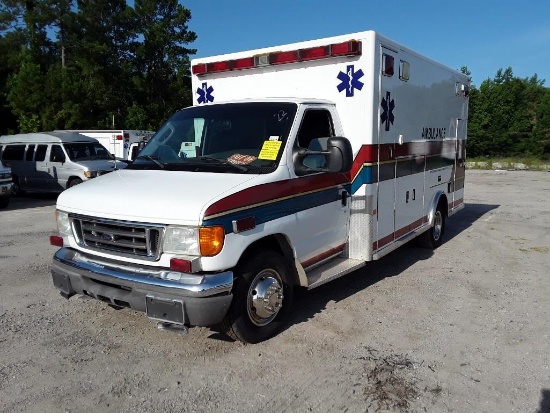 2004 Ford E-450 Super Duty Ambulance, VIN # 1FDXE45P24HA94642