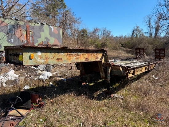 US DEPT. OF THE NAVY 38'X8' TANDEM AXLE STEP DECK TRAILER