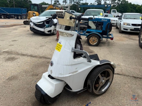 T3 MOTION STAND UP ELECTRIC SCOOTER; SER#2101302A1TMBA02173