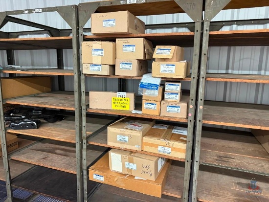 LOT CONSISTING OF NEW/OLD STOCK INTERIOR BODY PARTS