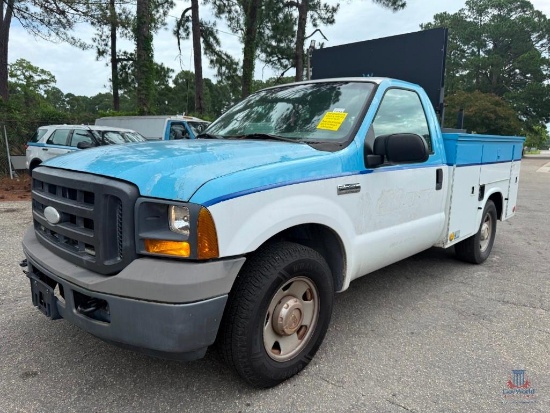2005 Ford F-250 Service Truck, VIN # 1FDNF20515EC45701