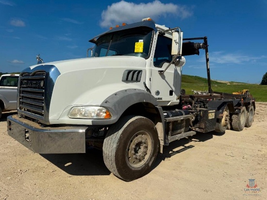 2018 Mack GU813 Roll-Off Truck, VIN # 1M2AX13C0JM039883