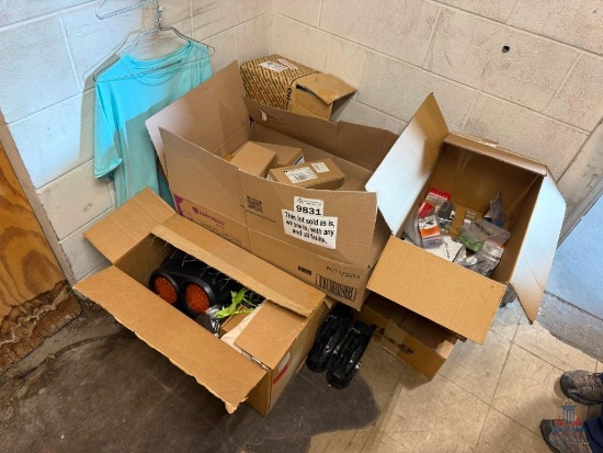 LOT CONSISITING OF MISC. ELECTRICAL PARTS/TRAILER PARTS