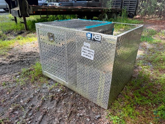 K-9 AMERICAN ALUMINUM DOG BOX