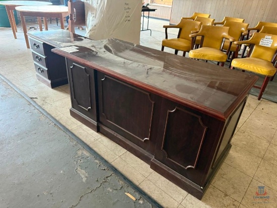 OFFICE DESK