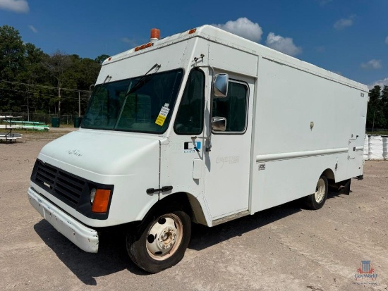 2002 Workhorse Custom Chassis P42 Work Van, VIN # 5B4KP42R423347281