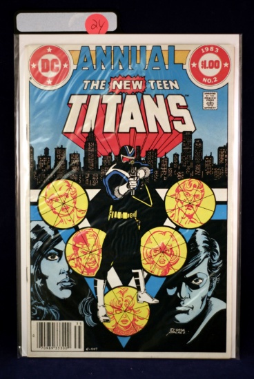 The New Teen Titans Annual #2 - 1st Vigilante - KEY!