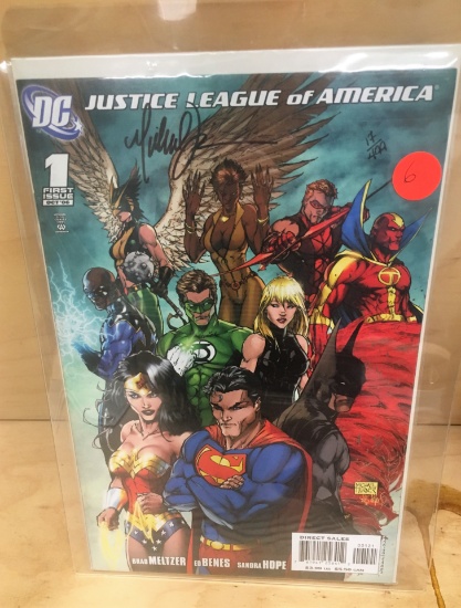 Justice League of America #1 signed by Michael Turner - Variant cover!  Dynamic Forces COA - 1 of 49