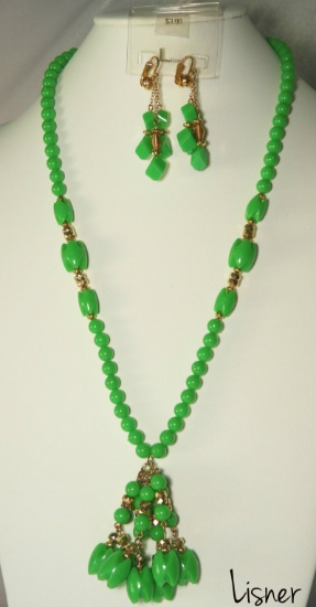 Vintage Lisner Green Lucite Necklace and Earring Set