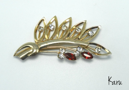 Vintage 1940s Brooch by Karu