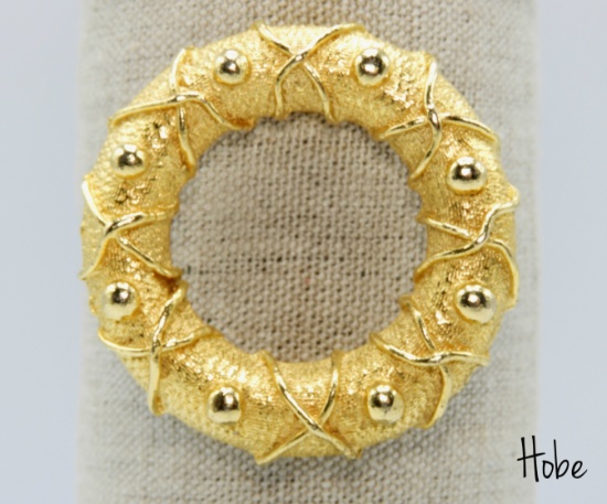 Vintage Hobe Gold Tone Circular Brooch