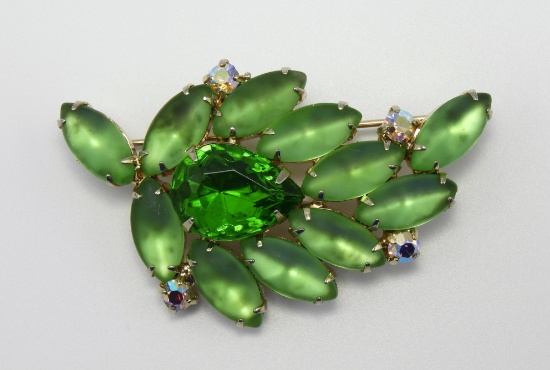 Vintage Green Frosted Rhinestone Brooch