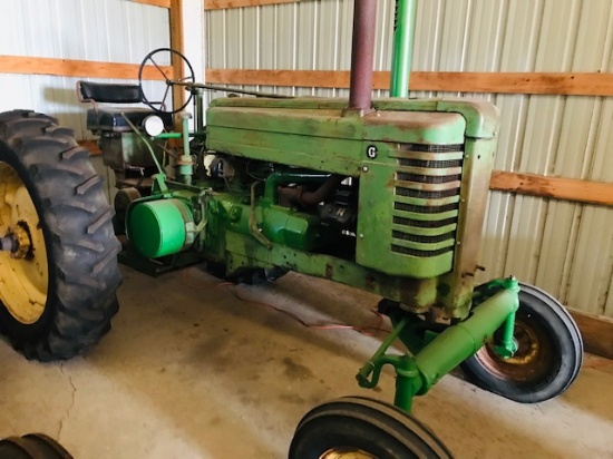 JD G Tractor