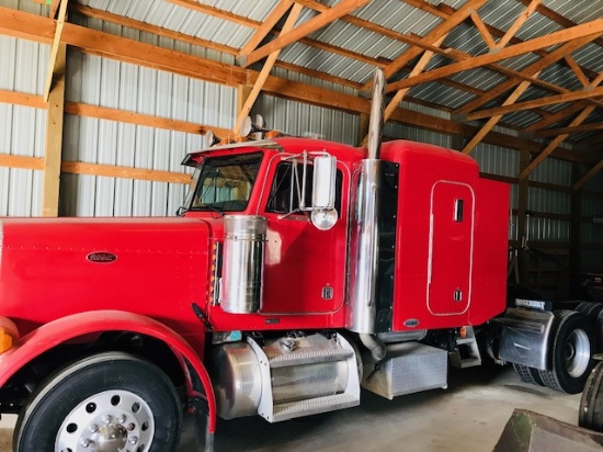 2003 Peterbilt Semi Tractor w/ Sleeper