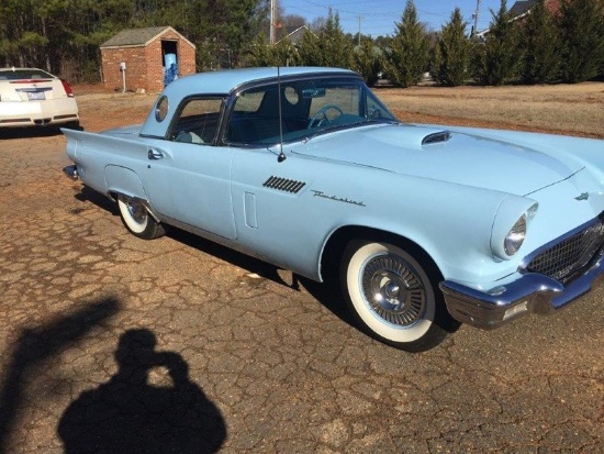 1957 Ford Thunderbird