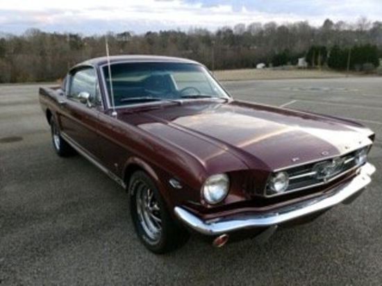 1965 Ford Mustang 2+2 GT