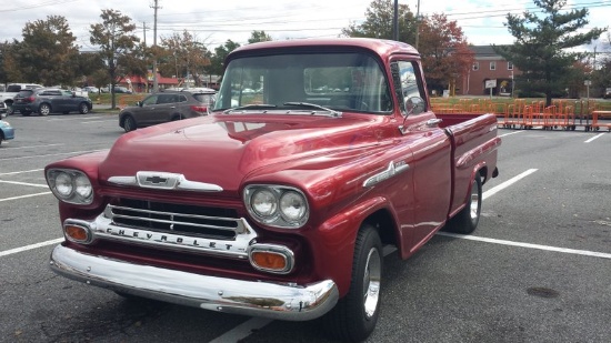 1958 Chevrolet Apache Fleetside