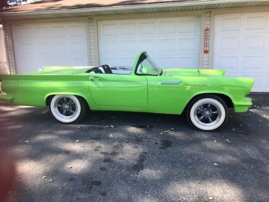 1957 Ford Thunderbird Replica