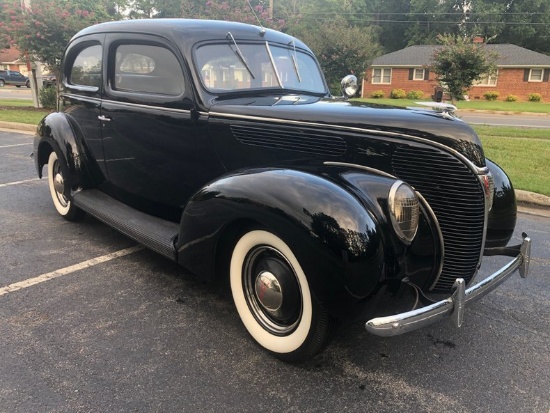 1938 Ford Tudor Deluxe