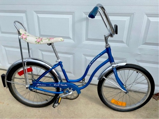 Schwinn Lil' Chic Stingray Bicycle