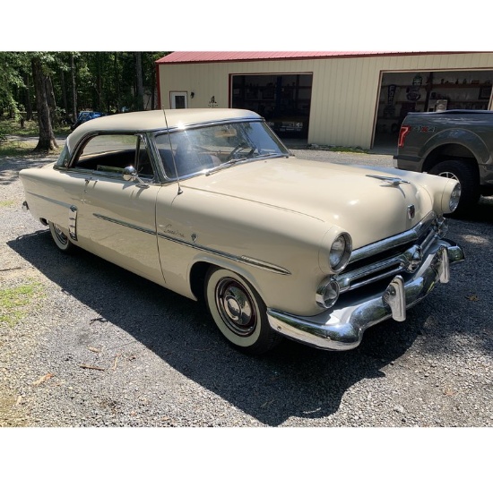 1952 Ford Crestliner