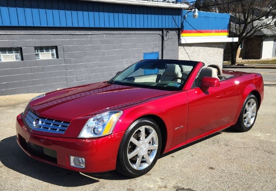 2004 Cadillac XLR Roadster