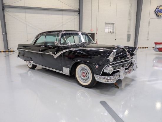 1955 Ford Fairlane Victoria