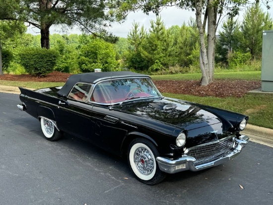 1957 Ford Thunderbird