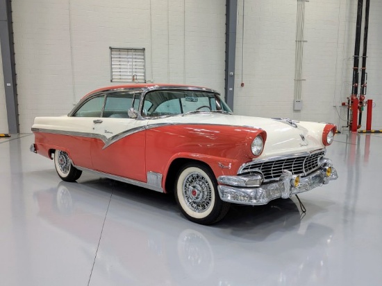 1956 Ford Fairlane Victoria