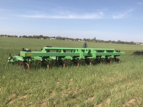 Bingham Bros 702-719 8 Row Strip Till Plow