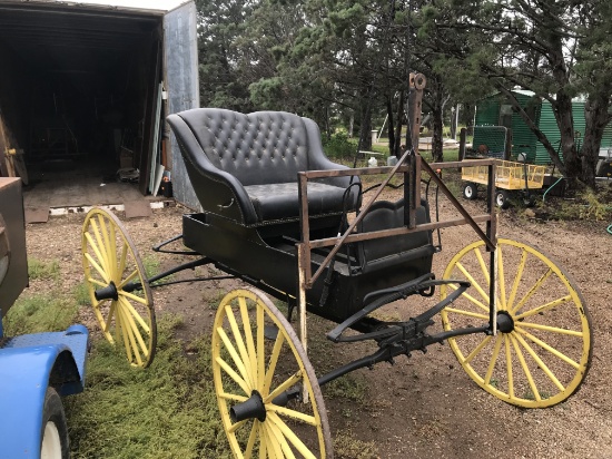 ANTIQUE WAGON